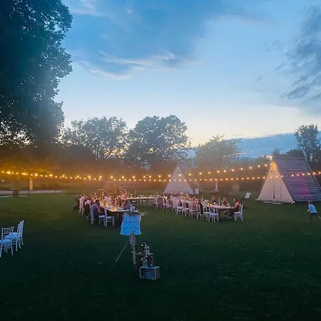 Greenvalleyglamping Luxe tent Sesce Pri Preboldu