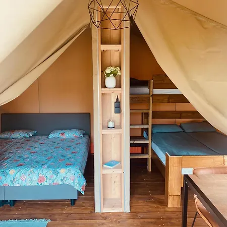 Luxe tent Greenvalleyglamping Sesce Pri Preboldu